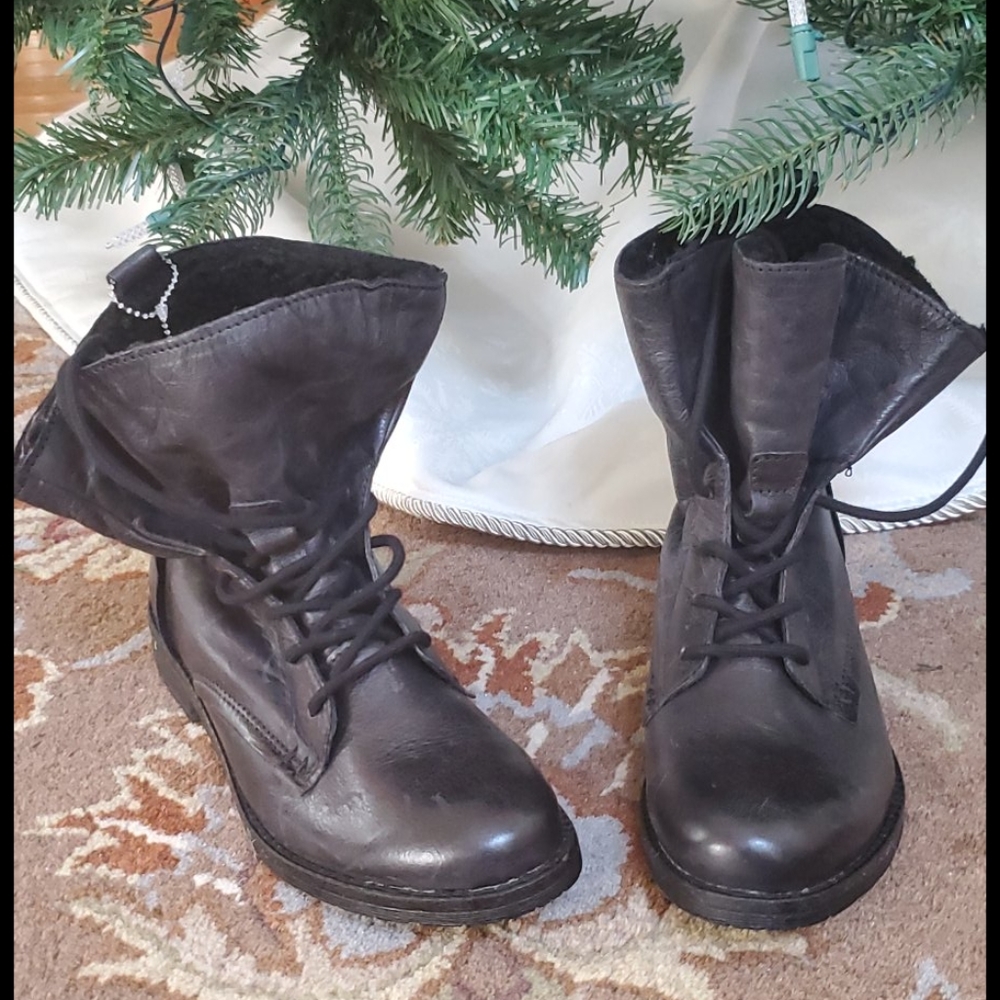 Boys, youth Chucka boots